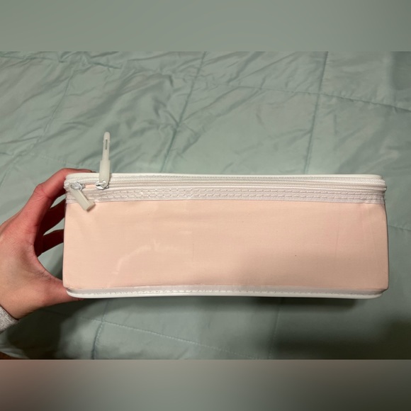 Lacoste Queen Sheets Set - Picture 2 of 3